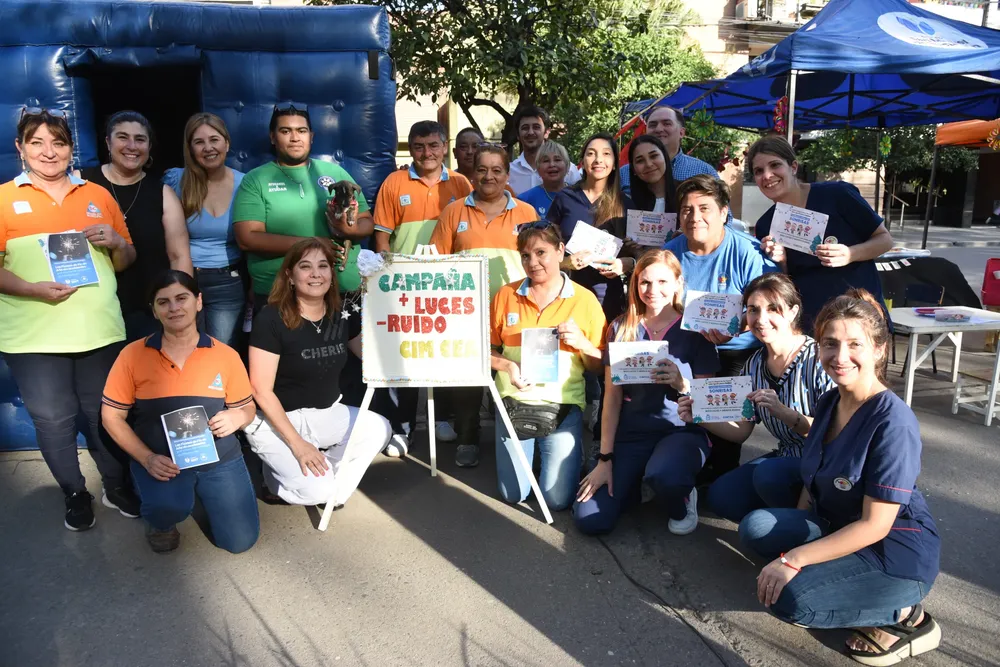 El Municipio realizó la campaña de concientización “Más luces, menos ruido” en Plaza San Martín
