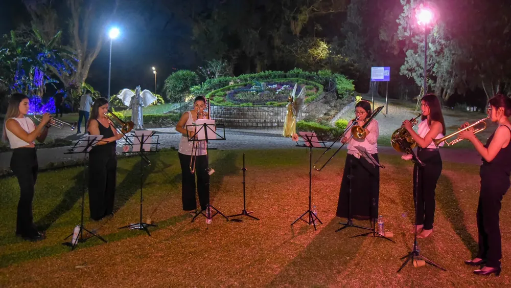 multimedia.grande.a6d701e2e5ec6182.Z3JhbmRlLndlYnA=