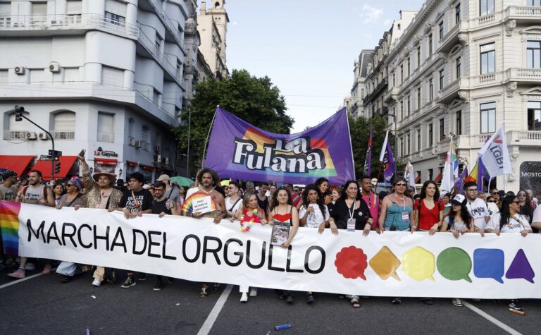 Hubo acuerdo para que la Marcha del Orgullo se realice el 7 de noviembre