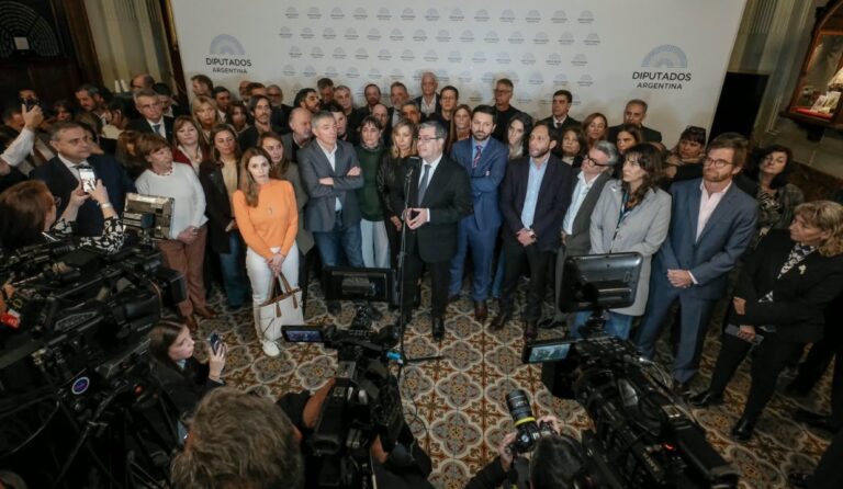 Morosidad: la oposición negocia a contrarreloj el proyecto y se ilusiona con sumar más firmas que LLA