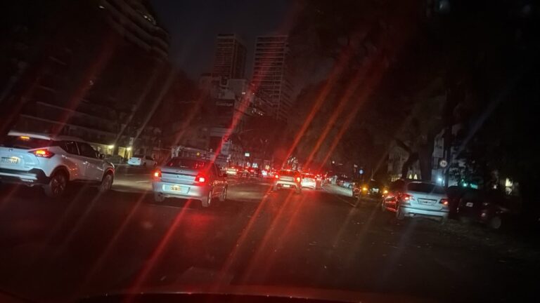 Tras el apagón masivo en la Ciudad de Buenos Aires, regresó la luz a los hogares