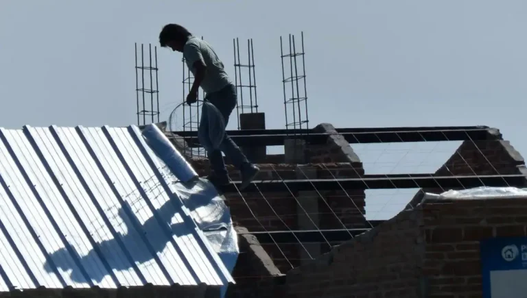 Las ventas de productos para la construcción cayeron 5,3% en agosto y acumularon una baja de 1,2% en ocho meses