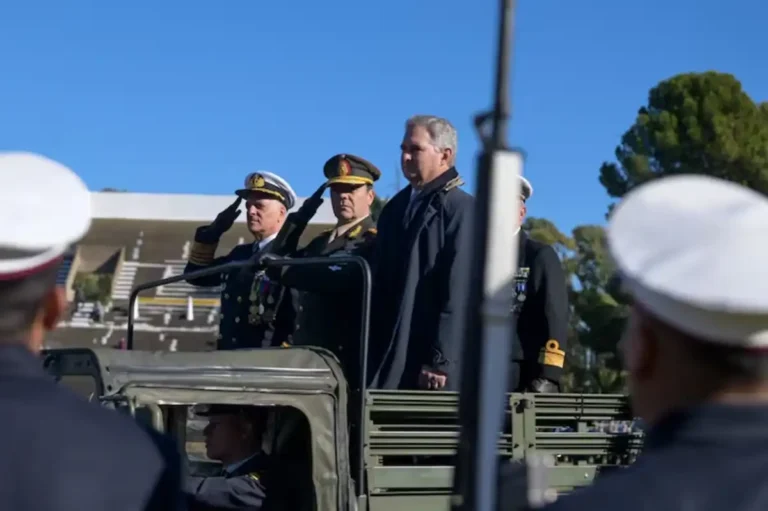 La Armada apartó a nueve militares tras la denuncia por fraude en la liquidación de sueldos