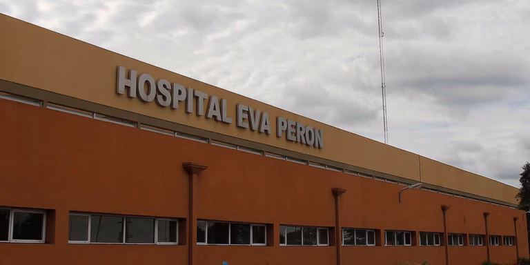 Lastenia: joven de 17 años quemó a su pareja y la policía lo busca intensamente