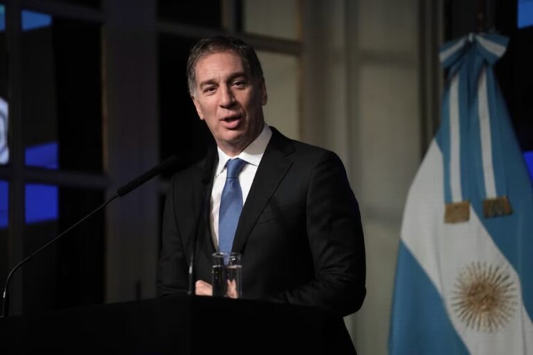 Santilli llamó a acordar con los gobernadores para destrabar reformas y cuestionó a Kicillof