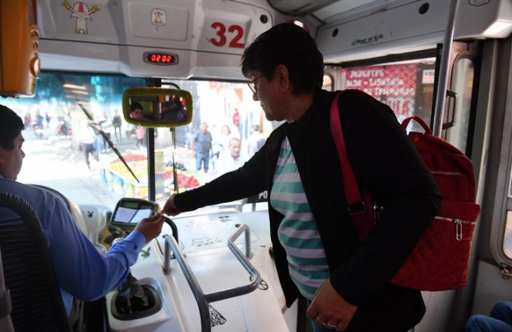 Extienden hasta el 30 de noviembre el pago en efectivo en colectivos rurales