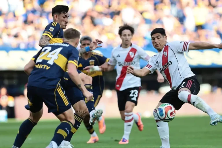 Se viene el Superclásico en La Bombonera: árbitro, formaciones y todo lo que se juegan Boca y River